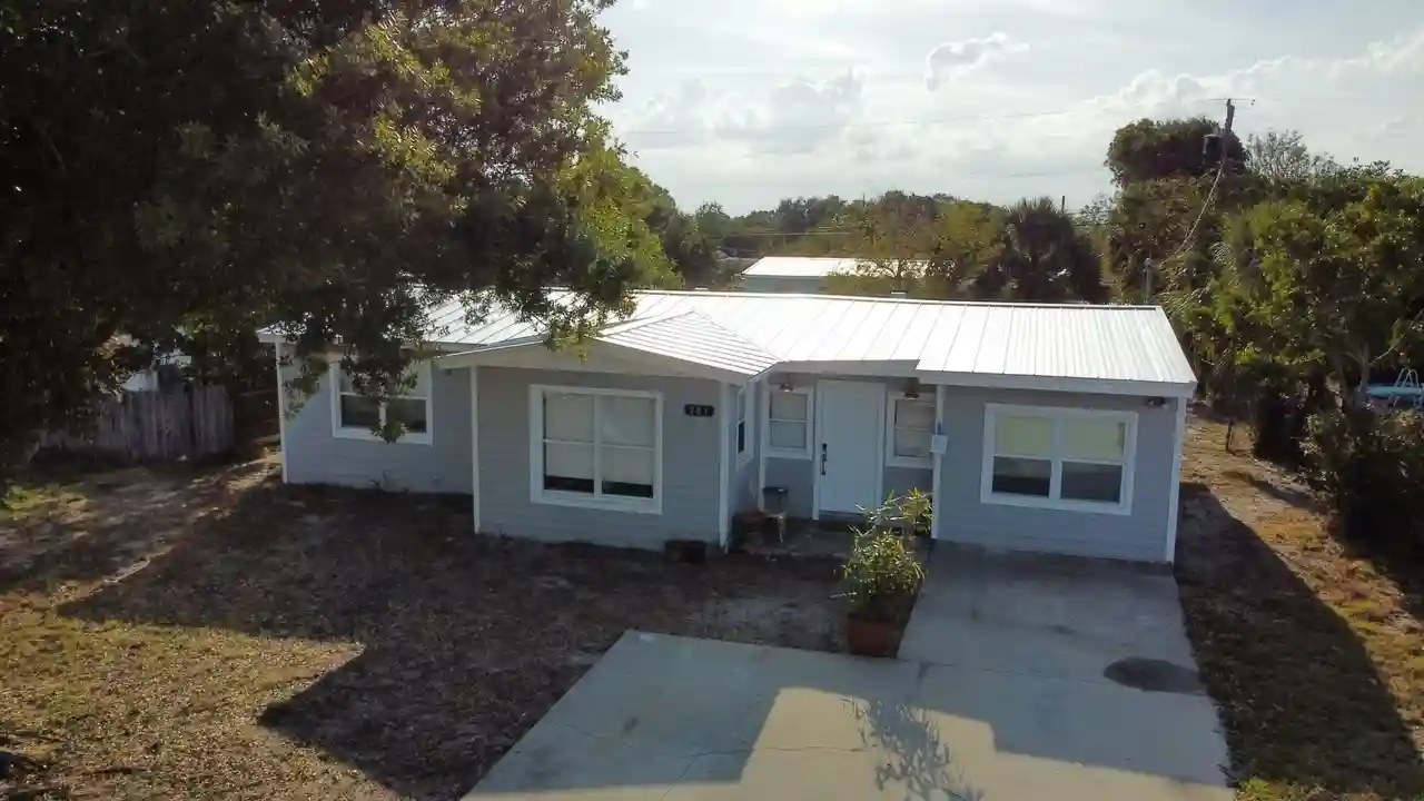 Roofers Near Treasure Coast 22